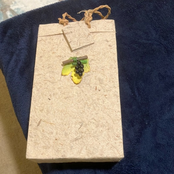 Sand Colored Textured Light Cardboard Double Wine Bottles Gift Bag - Picture 1 of 10